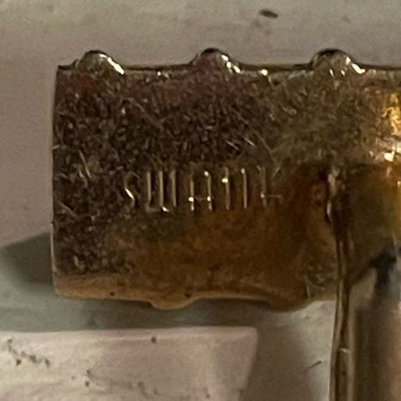 Vintage-1940s-Art Deco Swank gold plated 3D design rectangular toggle cuff links - Picture 11 of 15